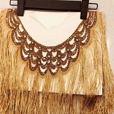 fur collar flower
